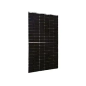 Panel solar AE Solar monocristalino de 460W ideal para sistemas fotovoltaicos residenciales, comerciales o industriales.